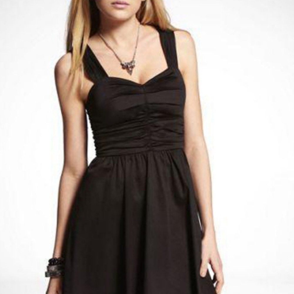 NWT Express Ruched Corset 90s Inspired Sweetheart Neckline LBD Mini Dress 6 Gift